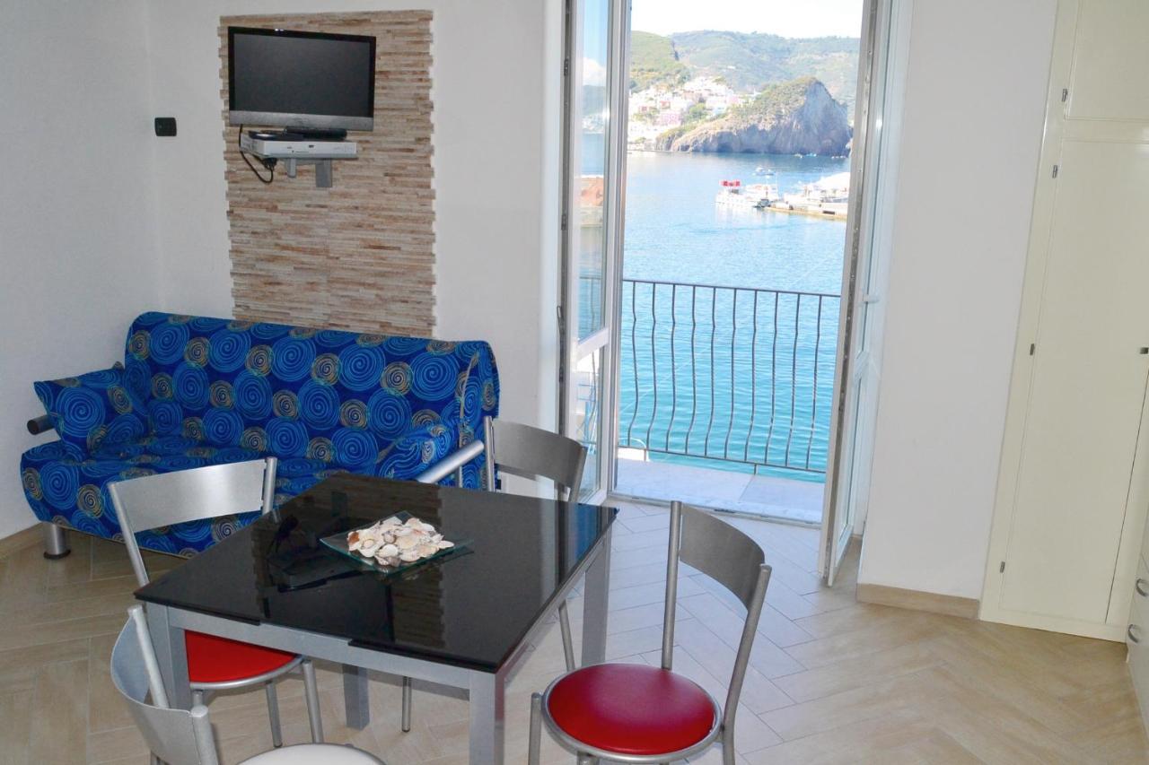 Maridea - La Darsena Apartment Ponza Exterior foto